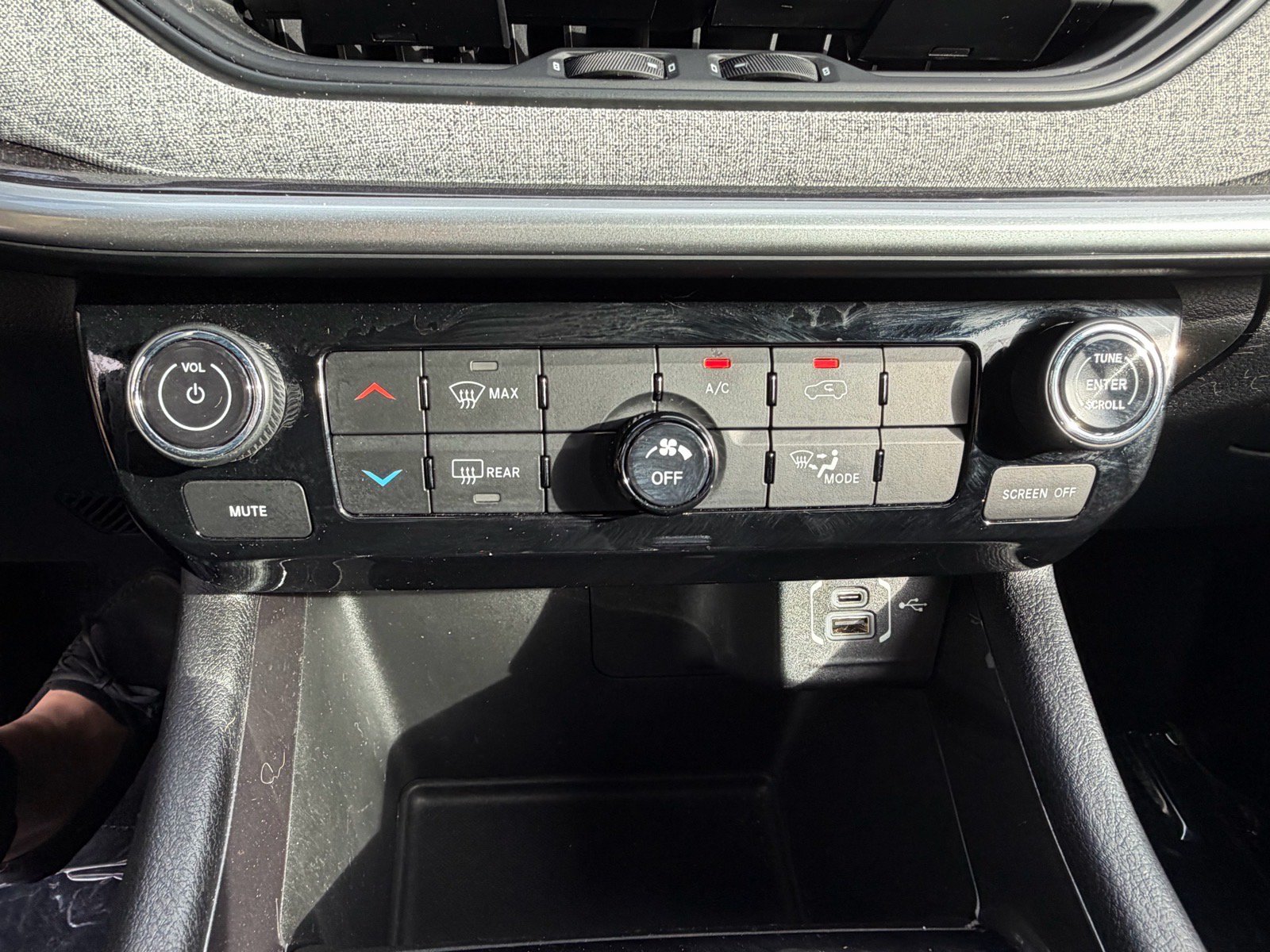 Used 2023 Jeep Compass Sport AWD/4WD image 33