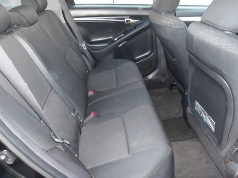 Used 2010 Toyota Matrix S image 21
