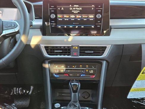 New 2026 Volkswagen Taos SE FWD image 13