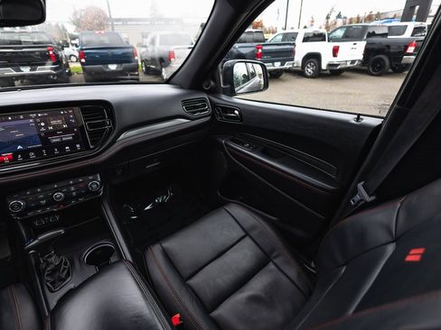 Used 2024 Dodge Durango GT image 28