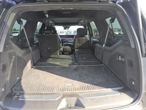 Used 2025 Cadillac Escalade ESV Sport Platinum w/ LPO, ONYX Package AWD/4WD image 6