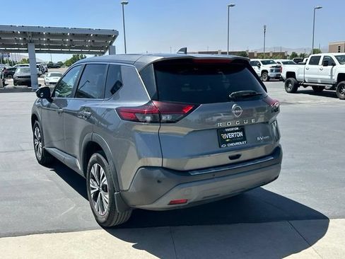 Used 2022 Nissan Rogue SV AWD/4WD image 4