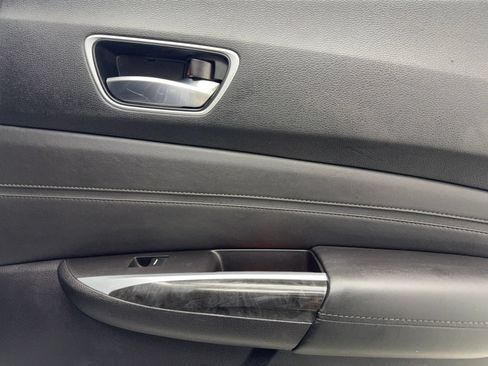 Used 2018 Acura TLX FWD image 44