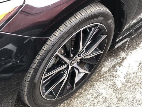 Used 2024 Toyota Camry SE image 2