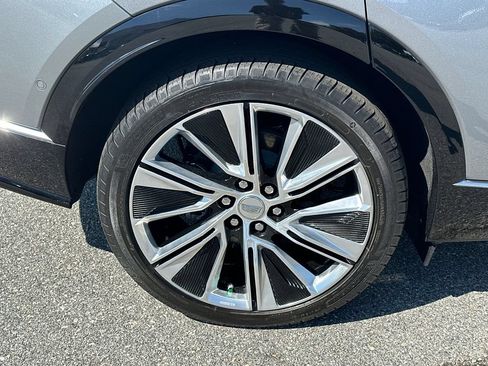 Certified 2024 Cadillac Lyriq Luxury RWD image 17