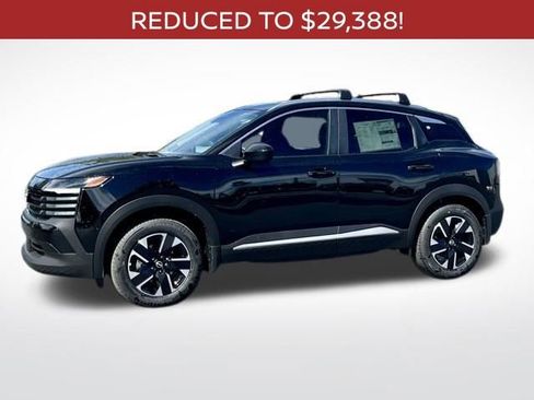 New 2026 Nissan Kicks SV w/ SV Premium Package FWD image 10