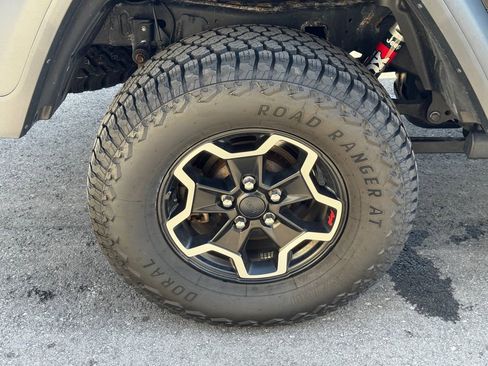 Used 2020 Jeep Gladiator Rubicon w/ Uconnect 4C Nav & Sound Group AWD/4WD image 45