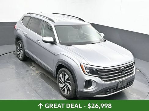 Used 2024 Volkswagen Atlas SE AWD/4WD image 17