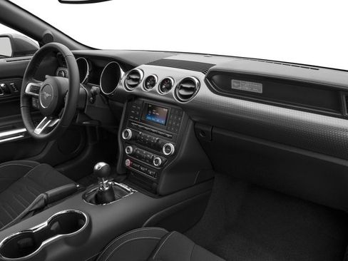 Used 2017 Ford Mustang GT RWD image 19