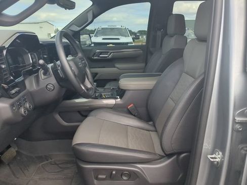Used 2023 Chevrolet Silverado 1500 ZR2 w/ Technology Package AWD/4WD image 11
