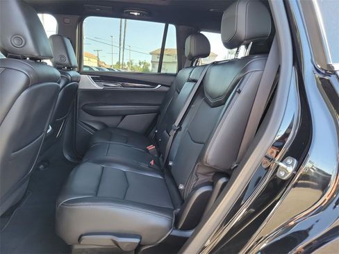 Used 2025 Cadillac XT6 Premium Luxury w/ Technology Package image 25