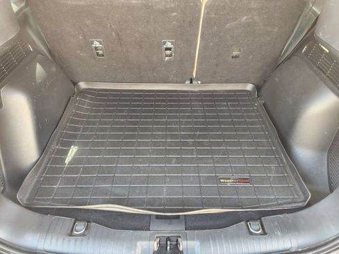 Used 2020 Ford Escape SE FWD image 32