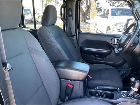 Used 2019 Jeep Wrangler Unlimited Sport S image 29