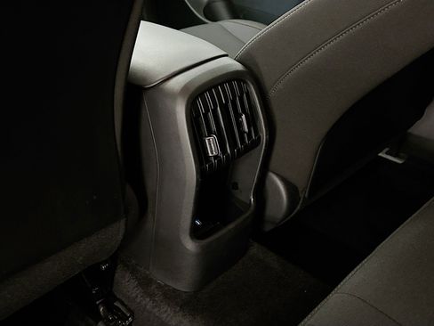 Used 2025 Hyundai Kona SEL image 28