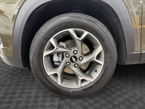 Used 2024 Chevrolet Trax LT w/ Driver Confidence Package image 30