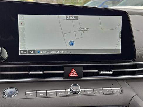 Used 2025 Hyundai Elantra SEL image 26