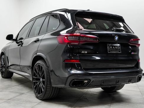 Used 2022 BMW X5 M50i w/ Executive Package image 11