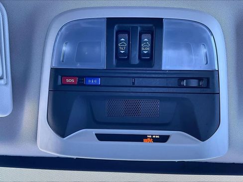 Used 2019 Subaru Crosstrek 2.0i Premium w/ Moonroof Package image 32