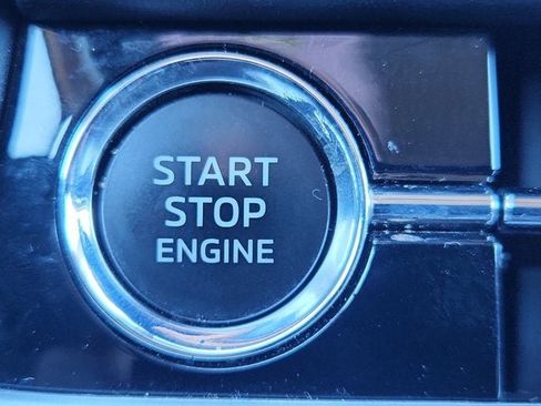 Used 2024 Mitsubishi Outlander SE image 20