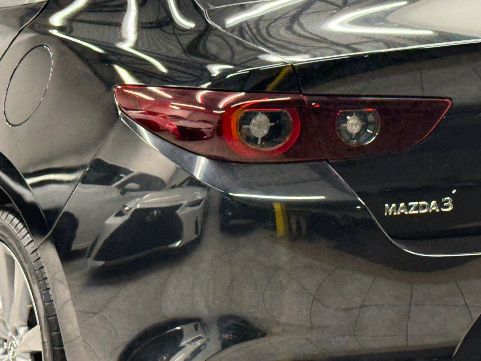 Used 2022 MAZDA MAZDA3 s FWD image 12