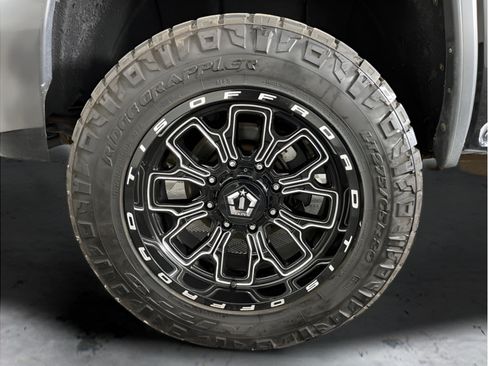 Used 2015 GMC Sierra 2500 Denali w/ Duramax Plus Package AWD/4WD image 19