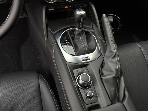 New 2026 MAZDA MX-5 Miata RF Grand Touring RWD image 23