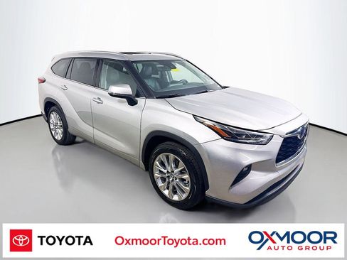 Used 2022 Toyota Highlander Limited FWD image 1