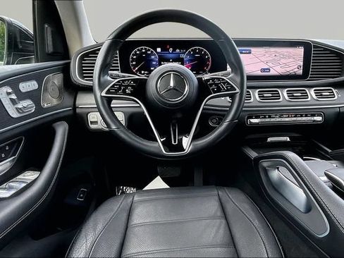 Certified 2024 Mercedes-Benz GLS 450 4MATIC image 11