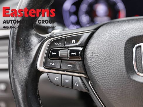Used 2018 Honda Accord Sport image 14