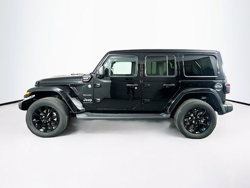 Used 2023 Jeep Wrangler Unlimited Sahara w/ Cold Weather Group AWD/4WD image 4