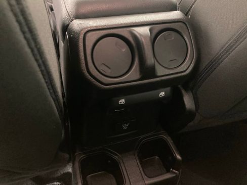 Used 2023 Jeep Gladiator Overland image 14