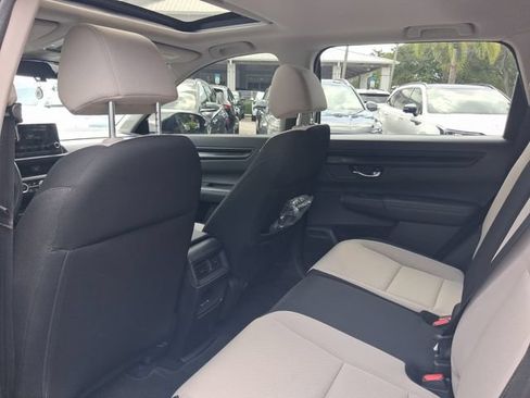 Used 2024 Honda CR-V EX image 5