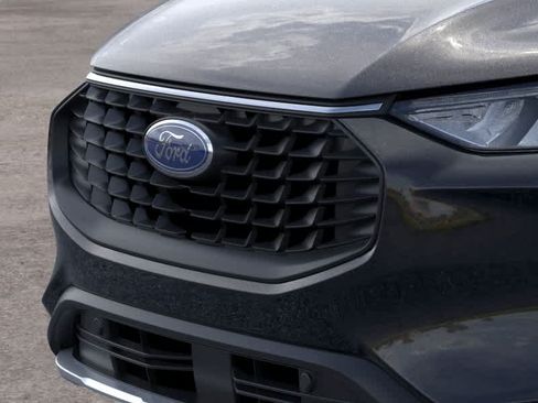 Used 2025 Ford Escape SE FWD image 34