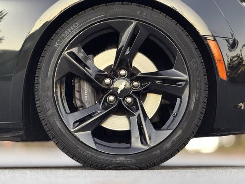 Used 2019 Chevrolet Camaro SS image 20