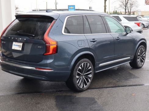 Used 2025 Volvo XC90 B5 Plus image 10