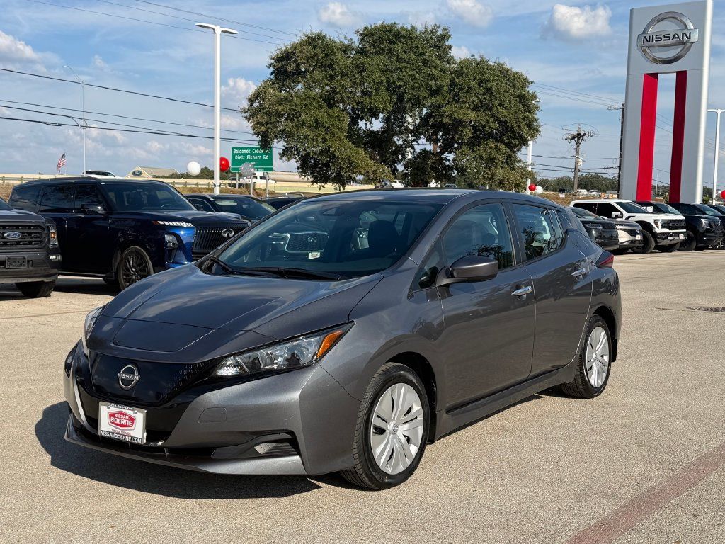 Used 2025 Nissan Leaf S FWD image 8
