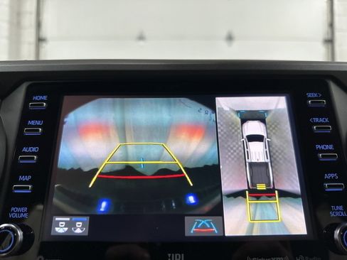 Used 2023 Toyota Tacoma TRD Off-Road image 29