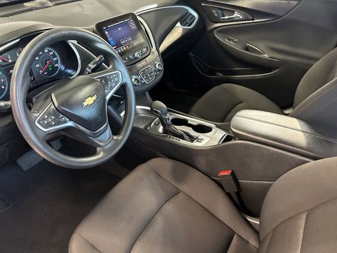 Used 2024 Chevrolet Malibu LT FWD image 12