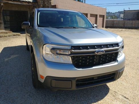 Used 2023 Ford Maverick XLT image 2