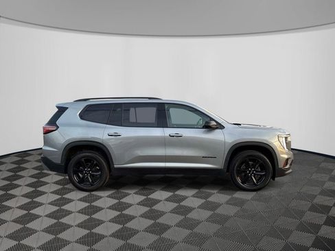 Used 2025 GMC Acadia Elevation AWD/4WD image 8