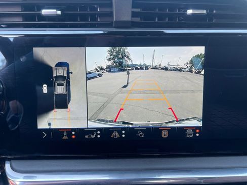 Used 2024 GMC Sierra 3500 Denali Ultimate AWD/4WD image 21