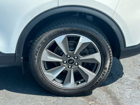 Used 2024 Ford Escape Platinum AWD/4WD image 57