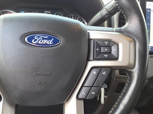 Used 2022 Ford F350 Lariat image 15