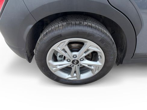 Used 2023 Hyundai Kona SEL image 17