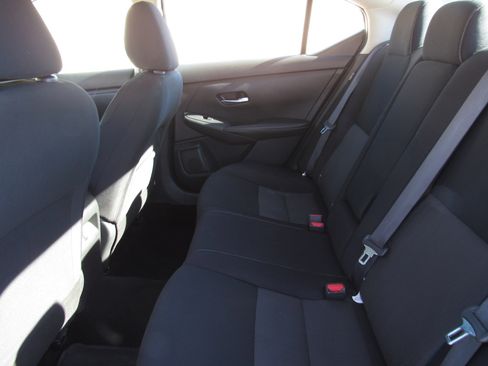 Used 2022 Nissan Sentra SV image 12