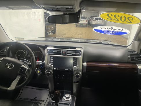 Used 2022 Toyota 4Runner Limited image 23
