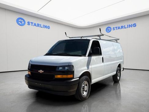 Used 2023 Chevrolet Express 2500 w/ Driver Convenience Package RWD image 16