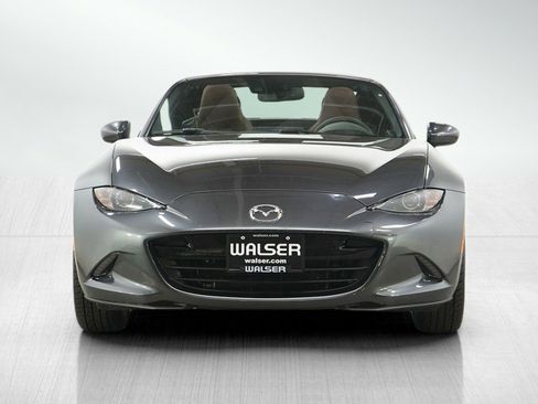 Used 2018 MAZDA MX-5 Miata RF Grand Touring w/ Interior Package RWD image 8