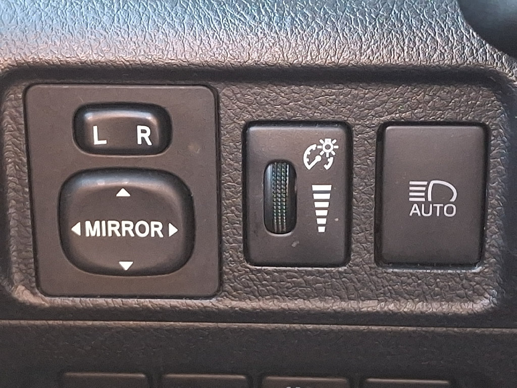 Used 2022 Toyota 4Runner SR5 AWD/4WD image 23