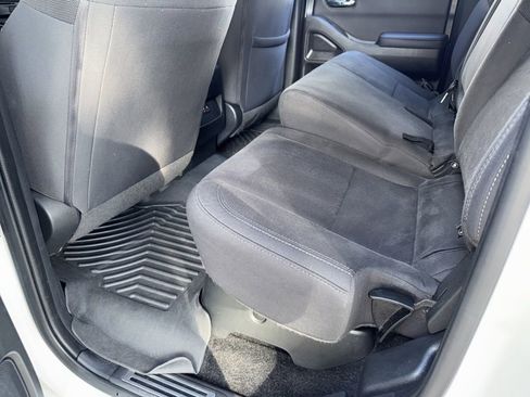 Used 2023 Nissan Frontier SV w/ Midnight Edition Package image 23